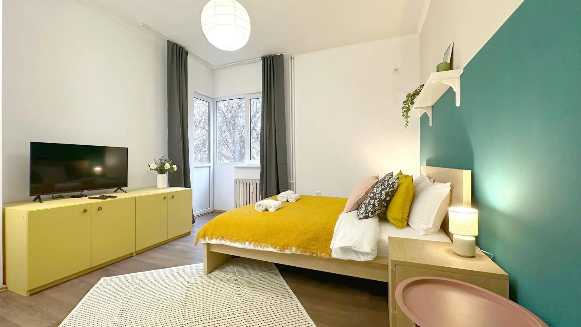 Aurora Abode - Top Center 1 Bdr Fast Wi-Fi Sofia Apartment